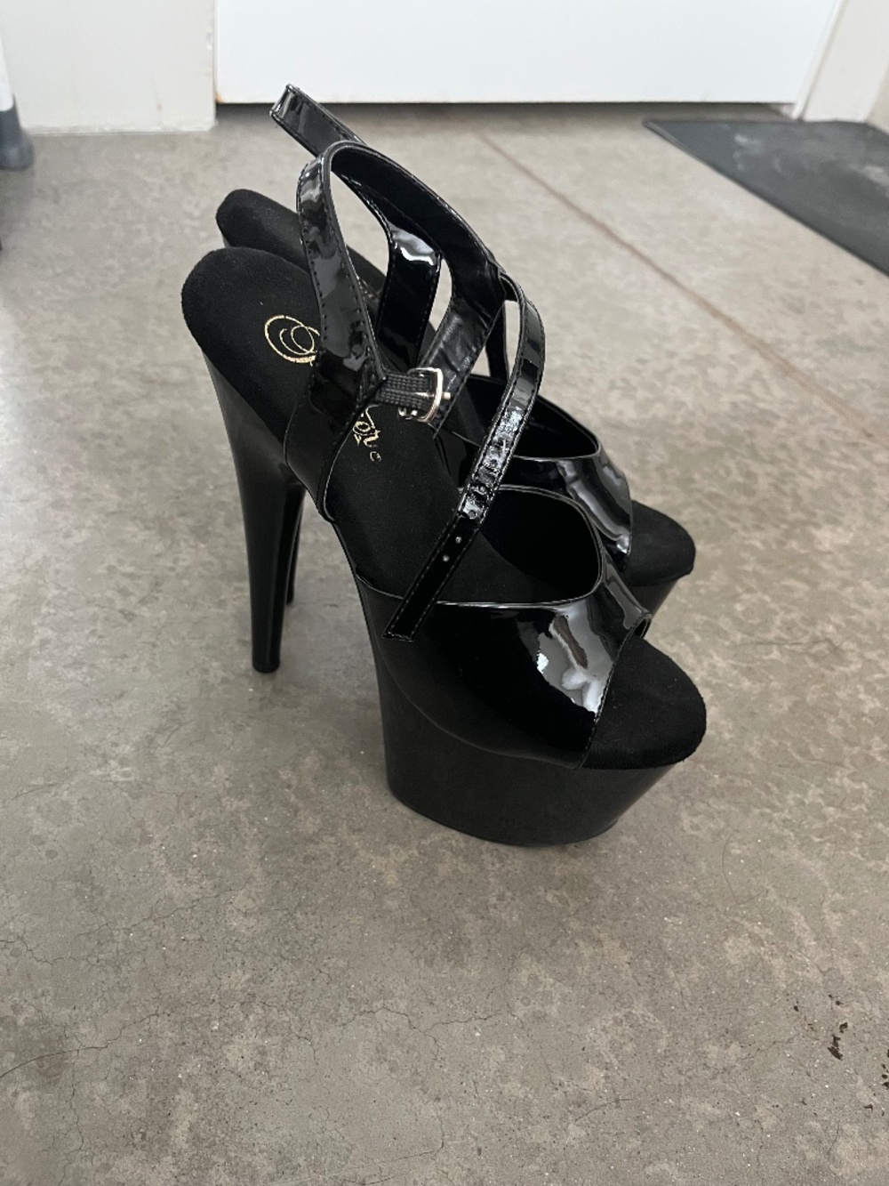 Black Pleasers